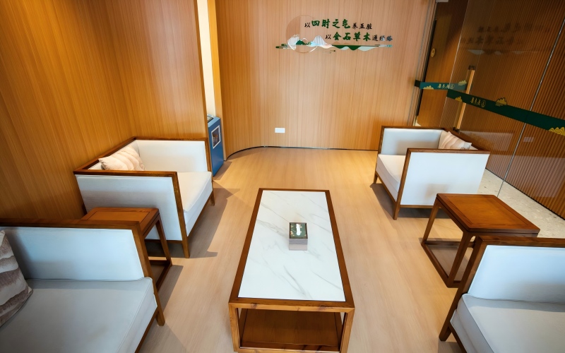 1081777359382155.jpg 康养室.jpg